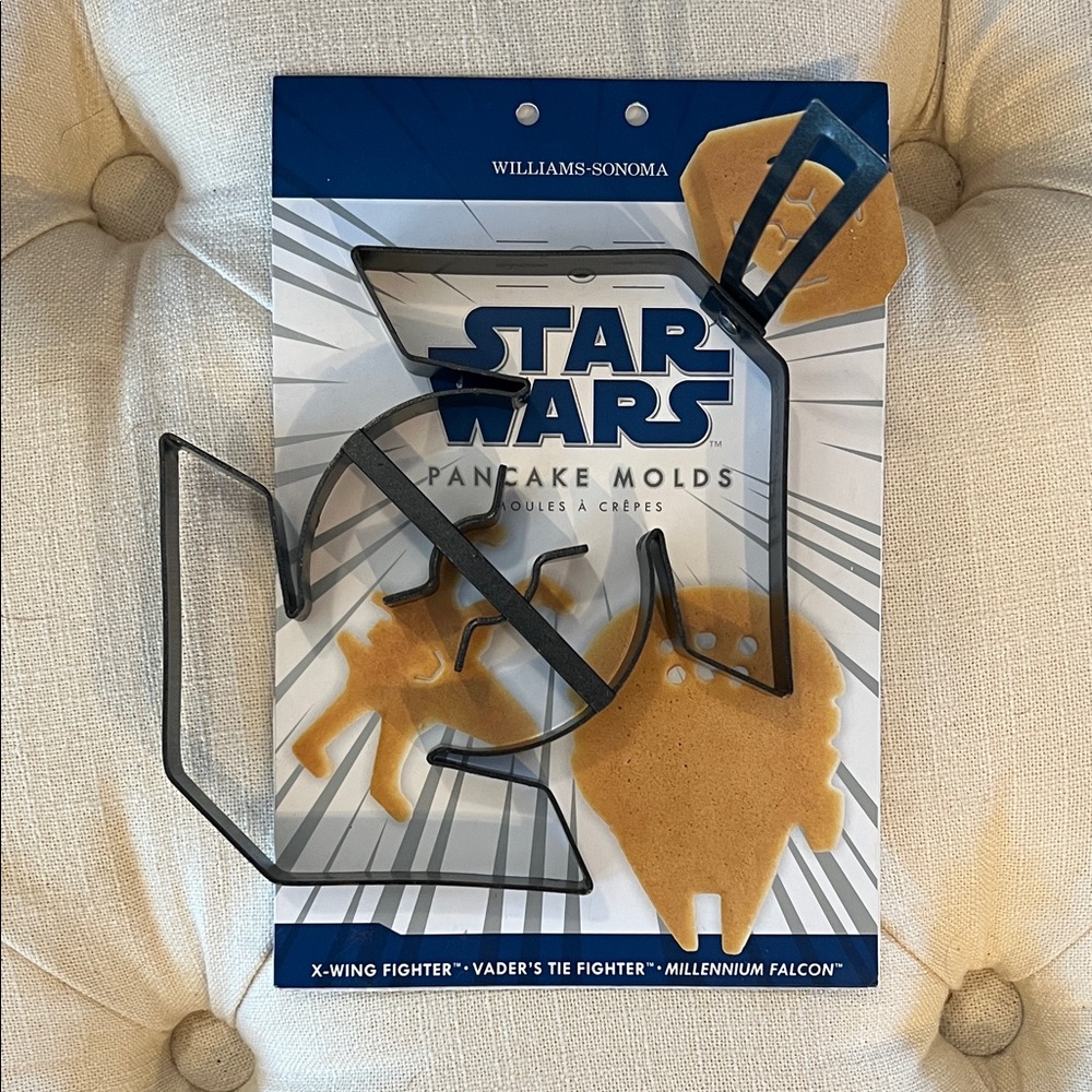 Williams Sonoma Star Wars Darth Vader’s Tie Fighter Pancake Mold